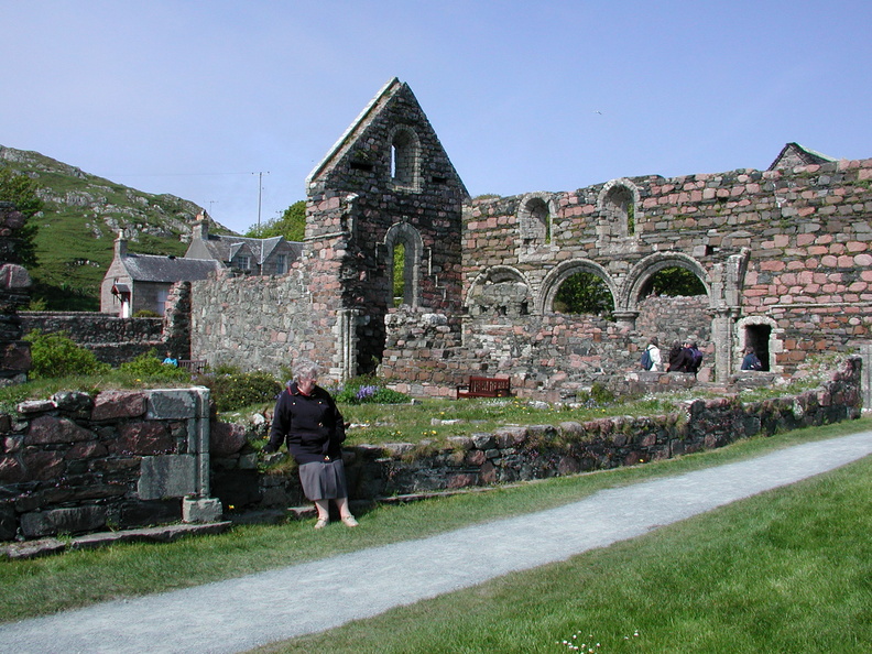 04_023 Iona Abbey Nunnery.jpg